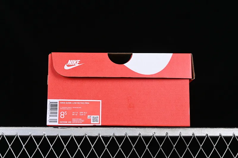 All Categories Nk SB Dunk Series Nk SB Dunk Low Low-top sneakers Nk Dunk Low "Light Orewood Brown" ​Light brown canvas SB low-top sports and leisure sneakers DZ2538-100